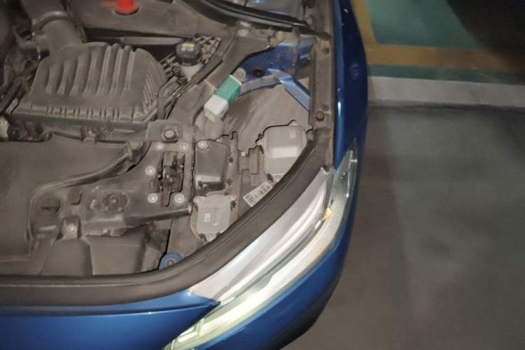 Used BMW 1 Series 2017 118i Sport Edition Engine Bay Left