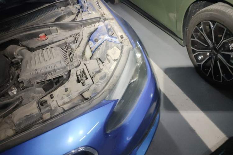 Used BMW 1 Series 2017 118i Fashion Model Engine Bay Left