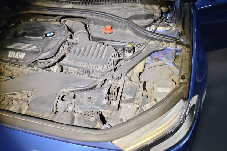 Used BMW 1 Series 2017 118i Sport Edition Engine Bay Left