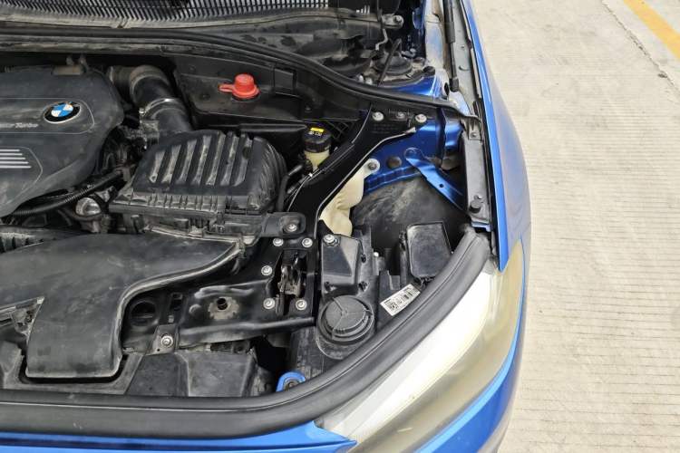 Used BMW 1 Series 2017 118i Fashion Model Engine Bay Left