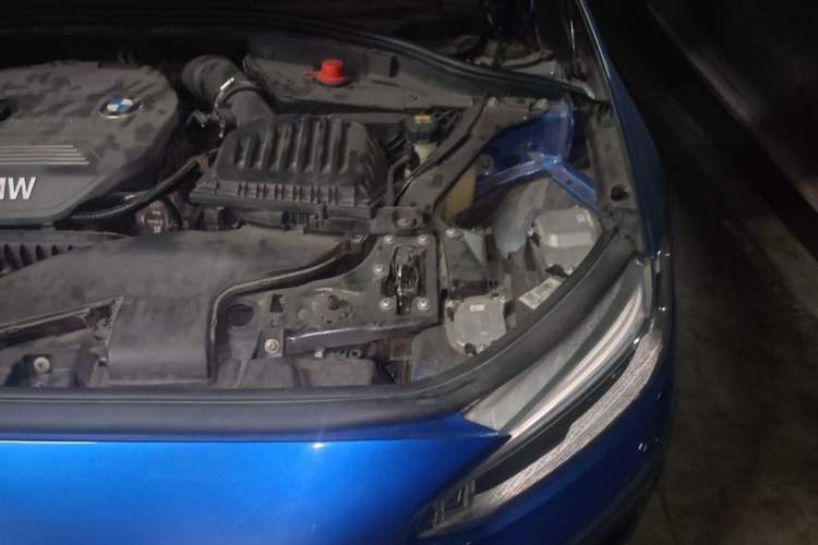 Used BMW 1 Series 2017 118i Design Package Model Engine Bay Left