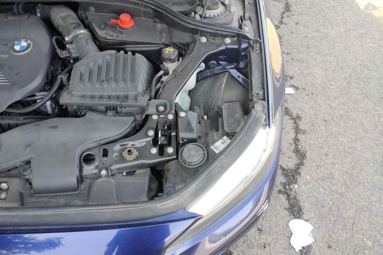 Used BMW 1 Series 2017 118i Fashion Model Engine Bay Left