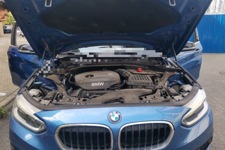 Used BMW 1 Series 2017 118i Design Package Model Engine Bay