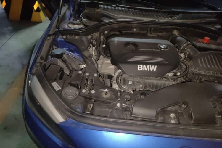 Used BMW 1 Series 2017 118i Fashion Model Engine Bay Right