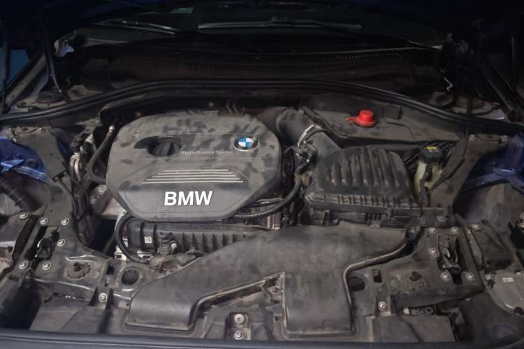 Used BMW 1 Series 2017 118i Design Package Model Engine Bay