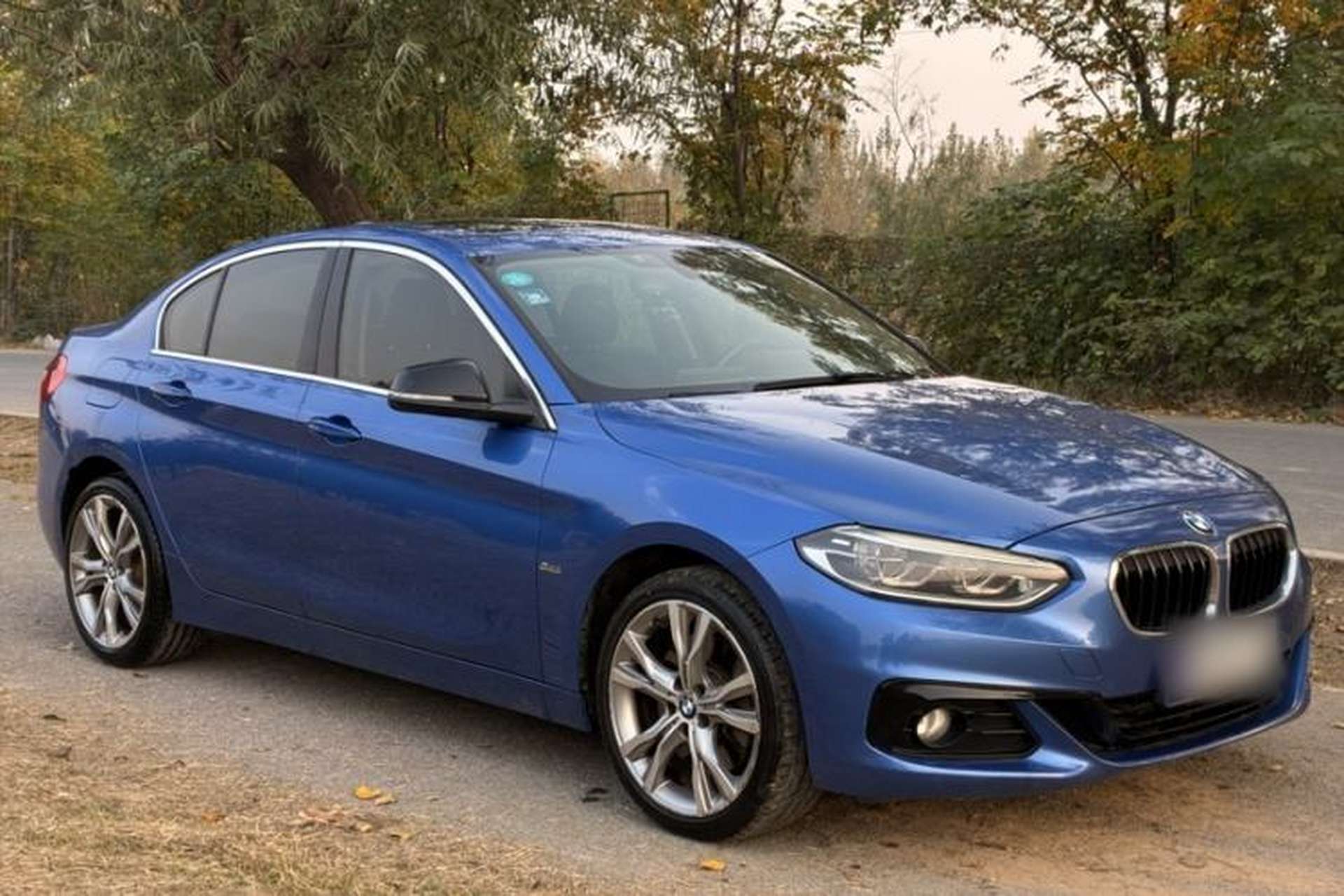 Used BMW 1 Series 2017 120i Design Package Model Exterior 2
