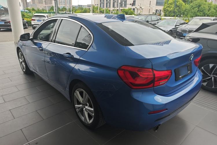 Used BMW 1 Series 2017 118i Design Package Model Exterior 2