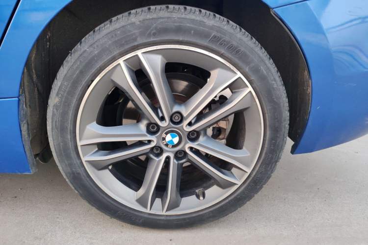 Used BMW 1 Series 2017 118i Sport Edition Exterior 3