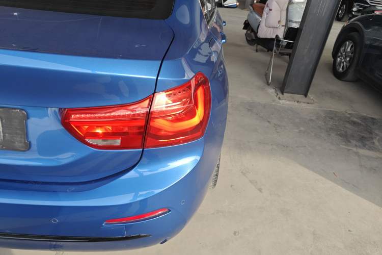 Used BMW 1 Series 2017 118i Design Package Model Exterior 3