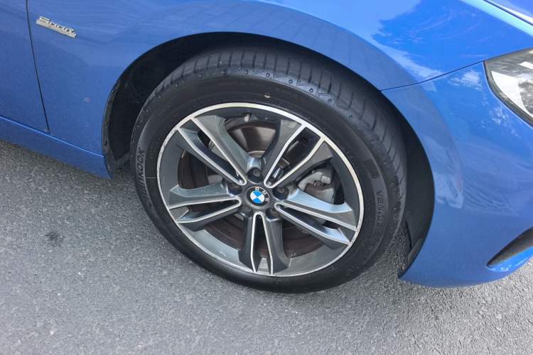 Used BMW 1 Series 2017 118i Sport Edition Exterior 3