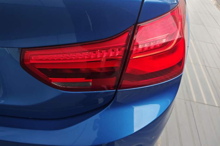 Used BMW 1 Series 2017 118i Design Package Model Exterior 3