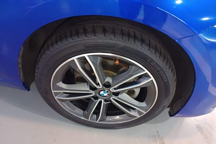 Used BMW 1 Series 2017 118i Sport Edition Exterior 4