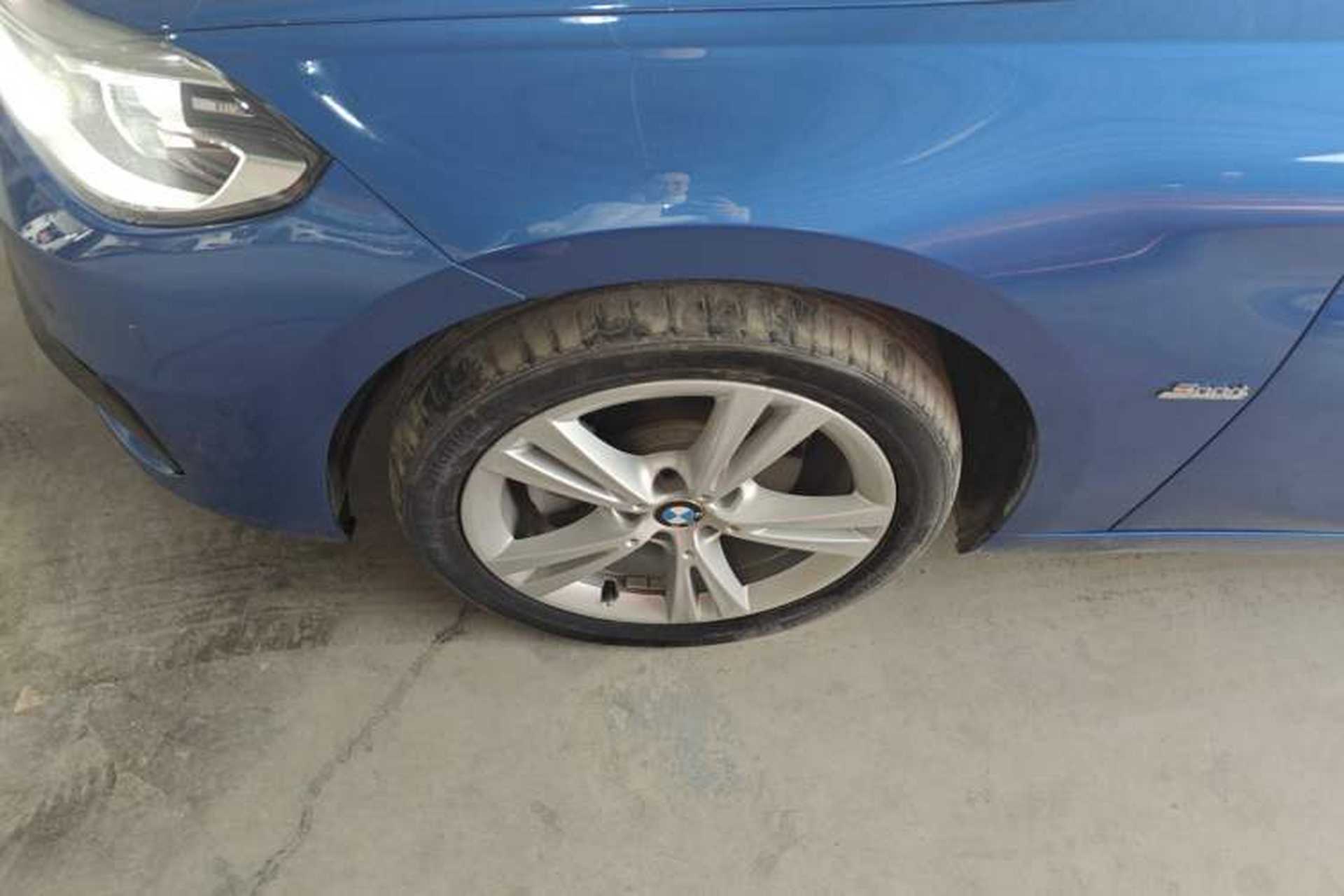 Used BMW 1 Series 2017 118i Design Package Model Exterior 4