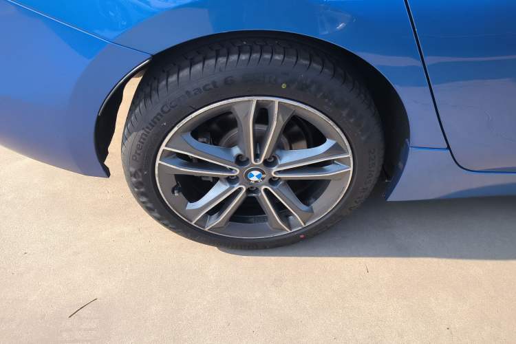Used BMW 1 Series 2017 118i Sport Edition Exterior 5