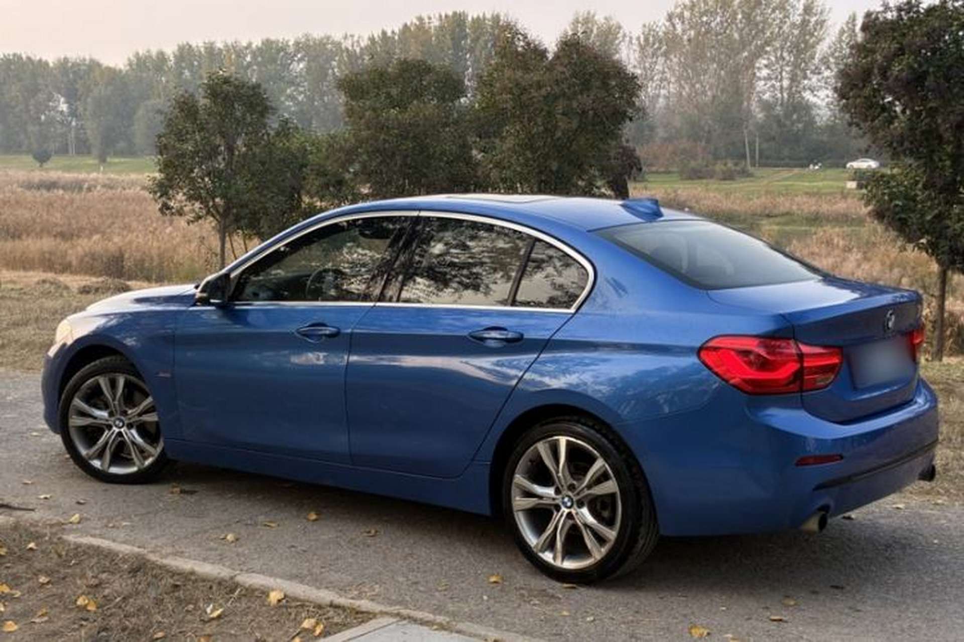 Used BMW 1 Series 2017 120i Design Package Model Exterior 5