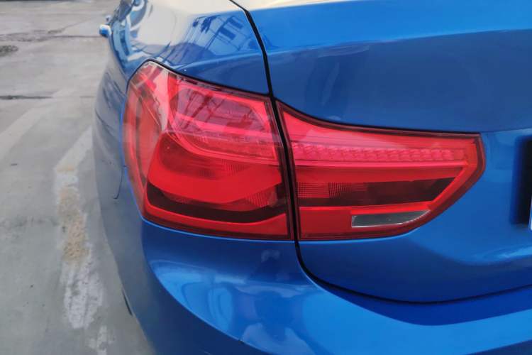Used BMW 1 Series 2017 118i Sport Edition Exterior 6