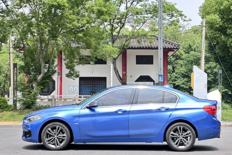 Used BMW 1 Series 2017 118i Sport Edition Exterior 6