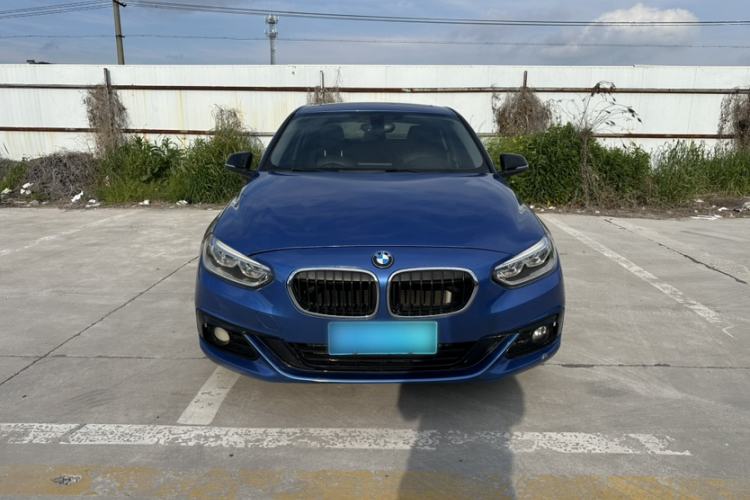 Used BMW 1 Series 2017 120i Design Package Model Exterior 9