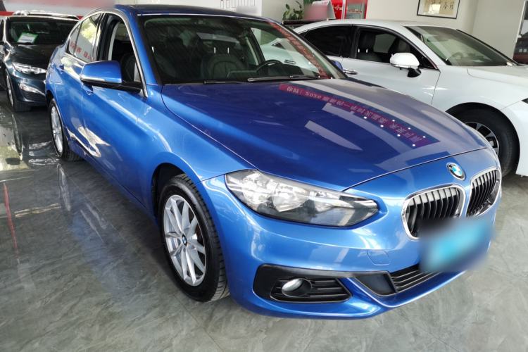 Used BMW 1 Series 2017 118i Fashion Model Front Right 45 Deg