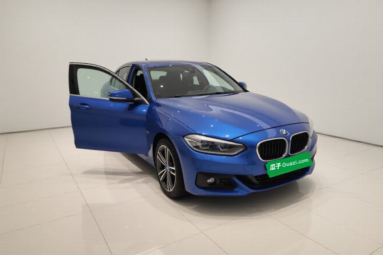 Used BMW 1 Series 2017 118i Sport Edition Front Right 45 Deg