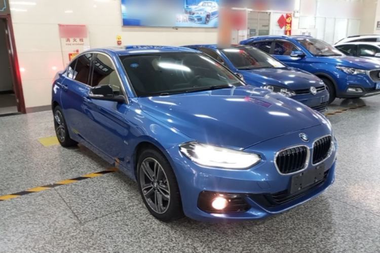 Used BMW 1 Series 2017 118i Sport Edition Front Right 45 Deg