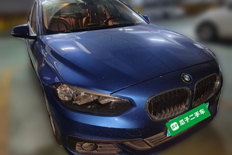 Used BMW 1 Series 2017 118i Fashion Model Front Right 45 Deg