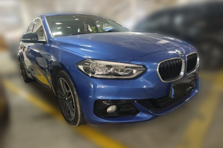 Used BMW 1 Series 2017 118i Sport Edition Front Right 45 Deg