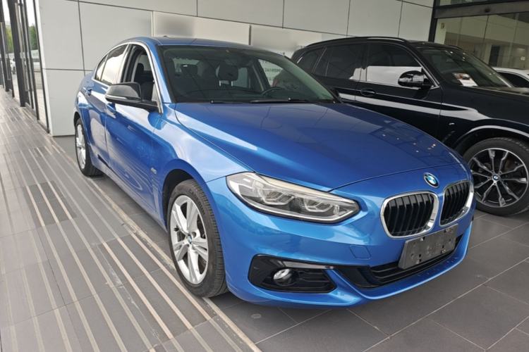 Used BMW 1 Series 2017 118i Design Package Model Front Right 45 Deg