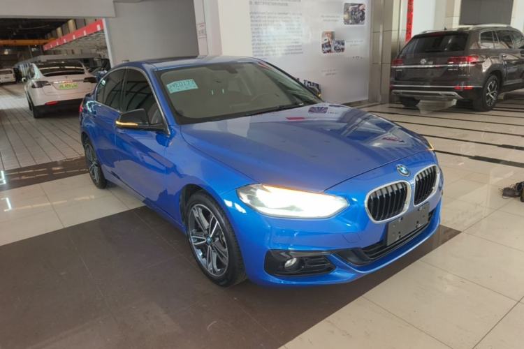 Used BMW 1 Series 2017 118i Sport Edition Front Right 45 Deg