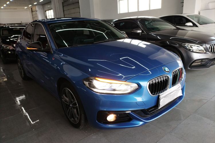 Used BMW 1 Series 2017 118i Sport Edition Front Right 45 Deg