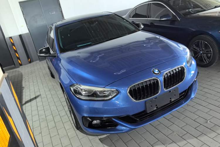 Used BMW 1 Series 2017 120i Design Package Model Front Right 45 Deg