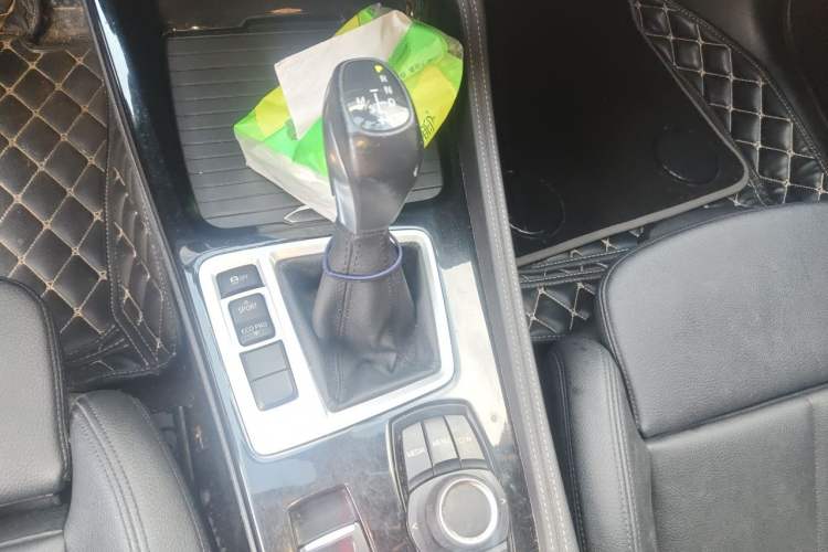 Used BMW 1 Series 2017 118i Sport Edition Gear Lever