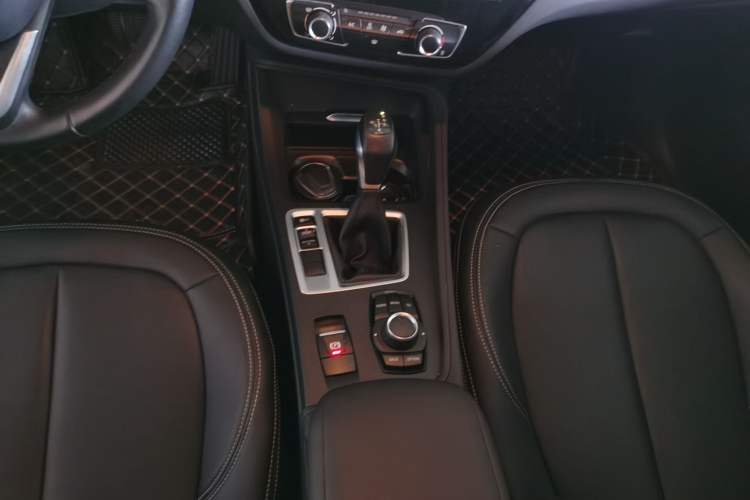 Used BMW 1 Series 2017 118i Fashion Model Gear Lever