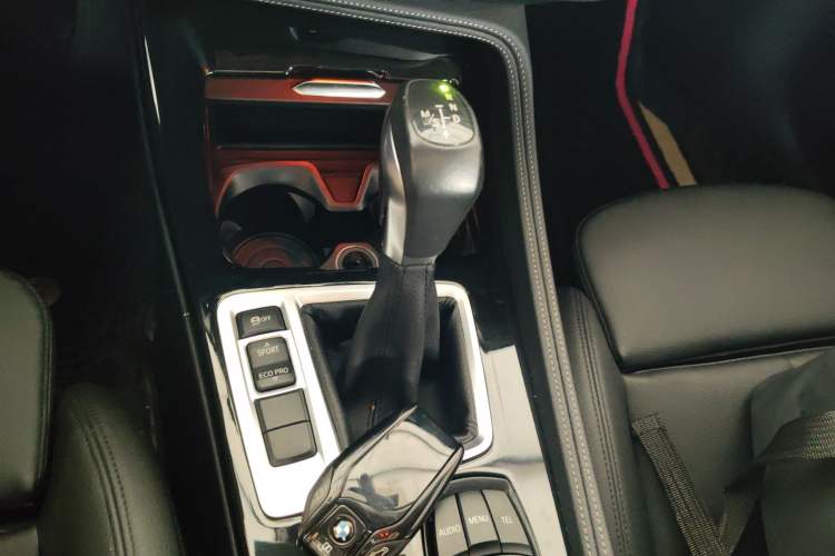 Used BMW 1 Series 2017 118i Sport Edition Gear Lever