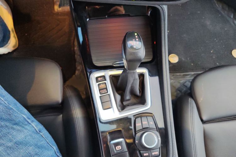 Used BMW 1 Series 2017 118i Sport Edition Gear Lever