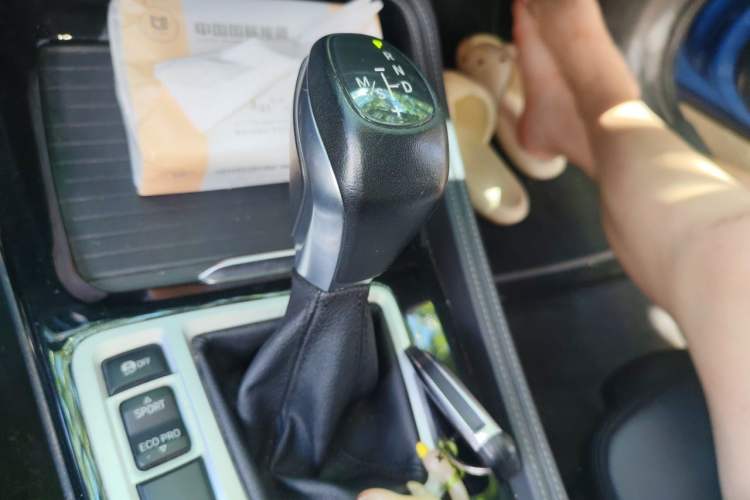 Used BMW 1 Series 2017 118i Sport Edition Gear Lever