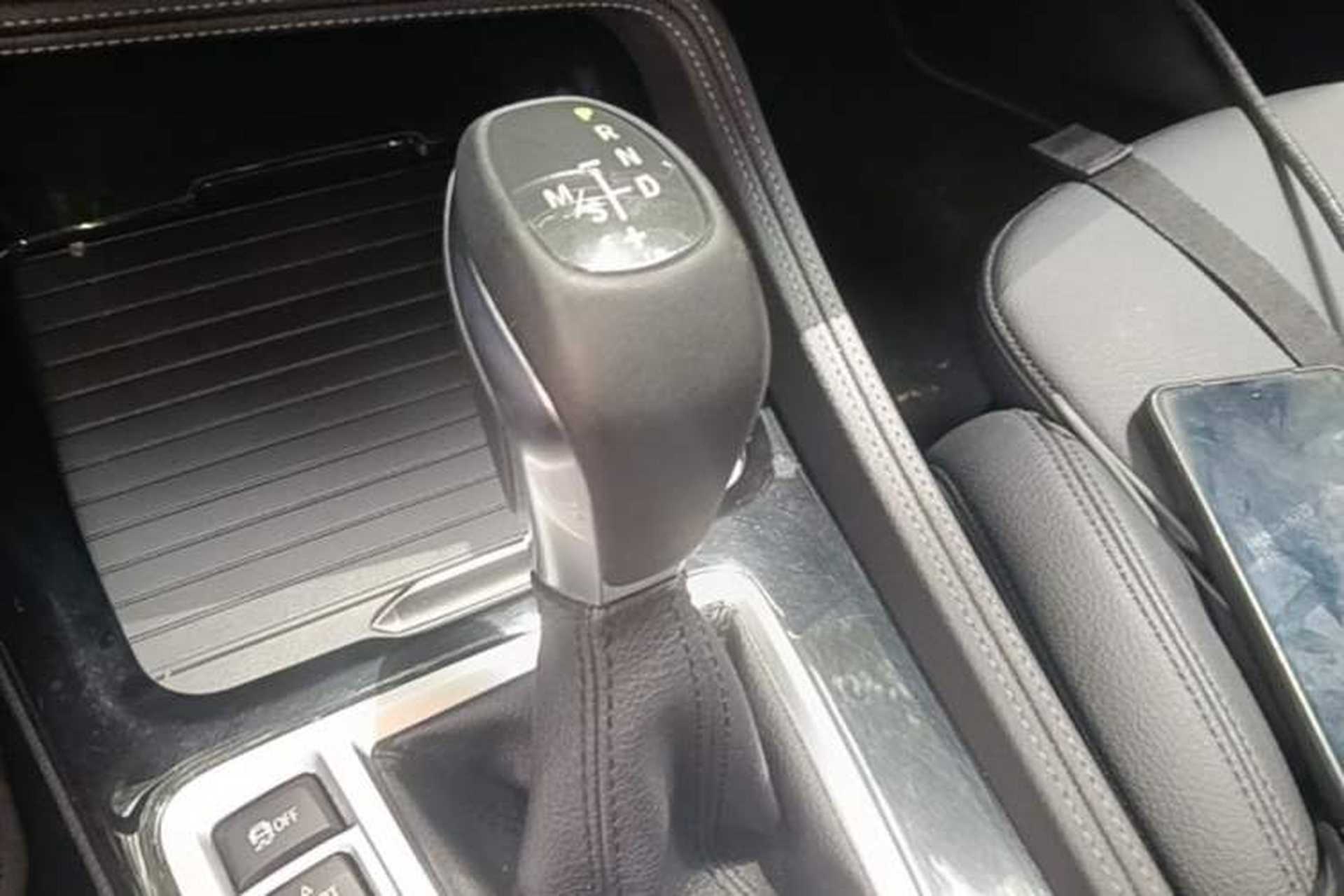 Used BMW 1 Series 2017 118i Sport Edition Gear Lever