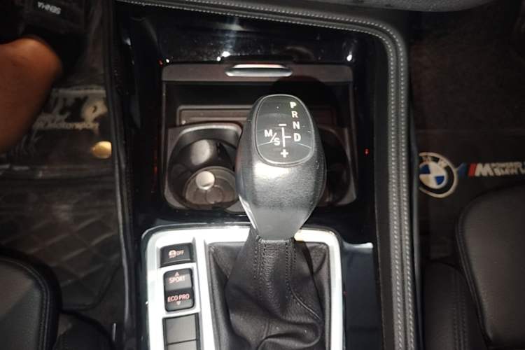 Used BMW 1 Series 2017 118i Sport Edition Gear Lever