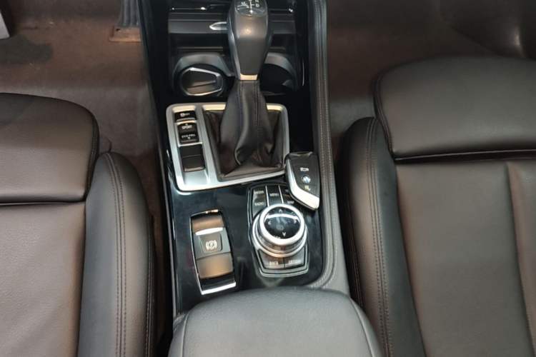 Used BMW 1 Series 2017 118i Design Package Model Gear Lever