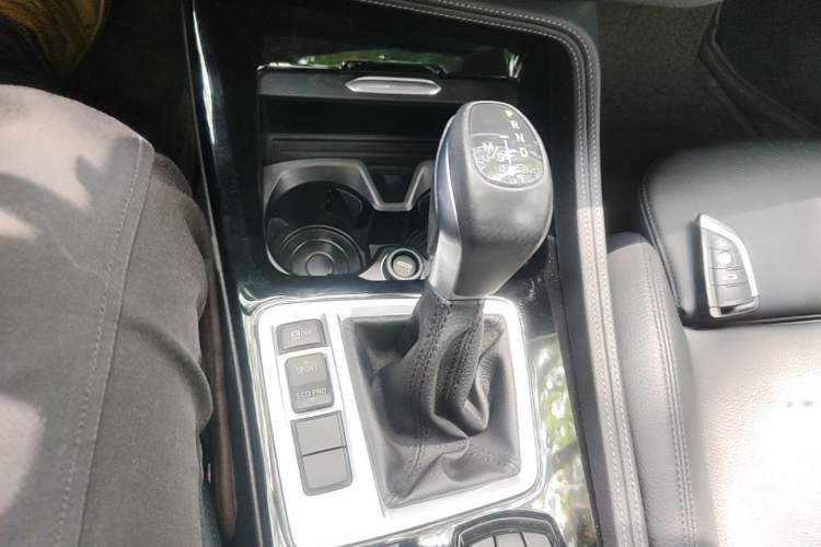 Used BMW 1 Series 2017 118i Sport Edition Gear Lever