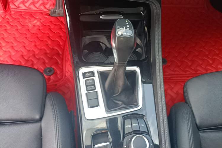 Used BMW 1 Series 2017 118i Sport Edition Gear Lever