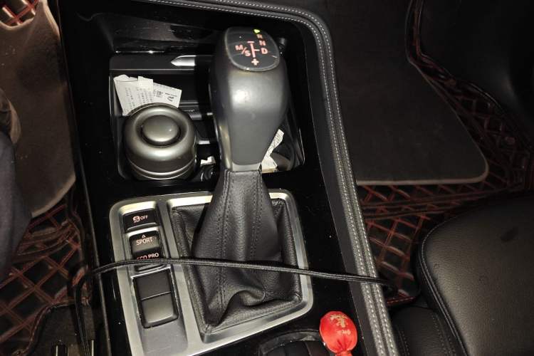 Used BMW 1 Series 2017 118i Sport Edition Gear Lever