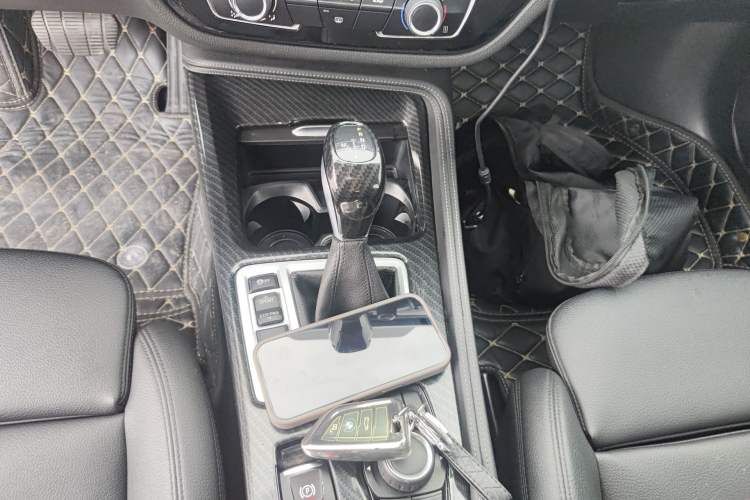 Used BMW 1 Series 2017 118i Sport Edition Gear Lever