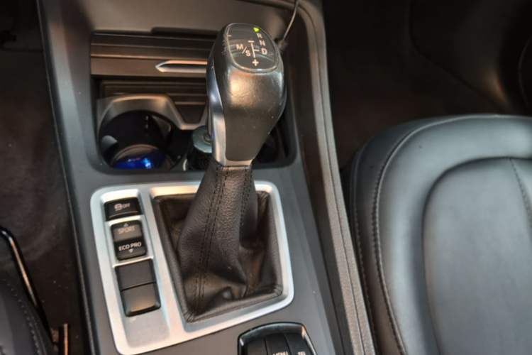 Used BMW 1 Series 2017 118i Fashion Model Gear Lever