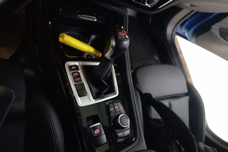 Used BMW 1 Series 2017 118i Sport Edition Gear Lever