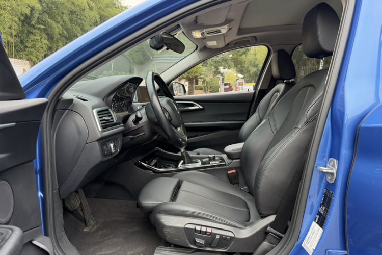 Used BMW 1 Series 2017 118i Sport Edition Interior 4