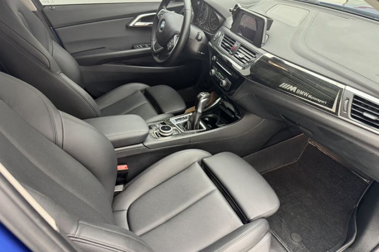 Used BMW 1 Series 2017 118i Sport Edition Interior 4