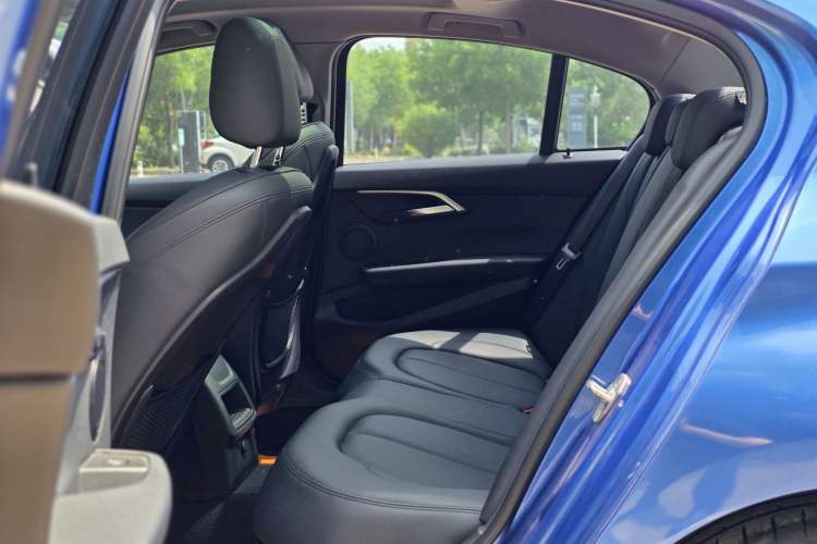 Used BMW 1 Series 2017 118i Sport Edition Interior 7