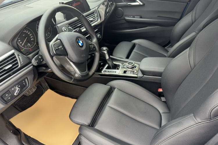 Used BMW 1 Series 2017 118i Sport Edition Interior 7