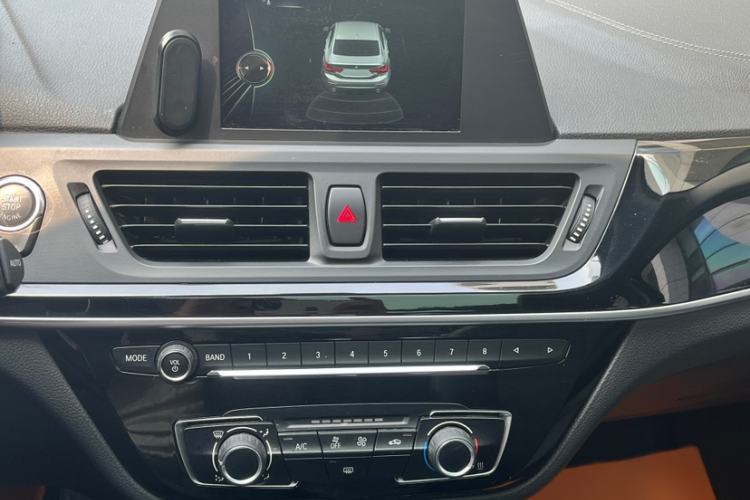 Used BMW 1 Series 2017 118i Sport Edition Interior 8